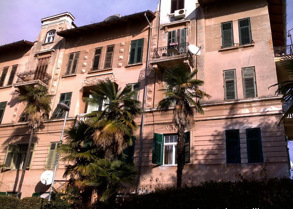 Apartment Kamelija オパティヤ エクステリア 写真